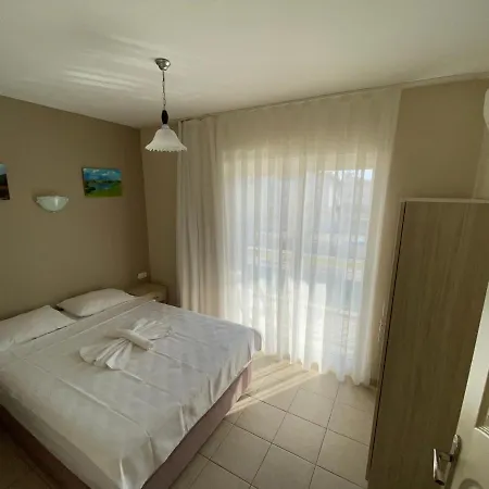 Safak Apart & داليان