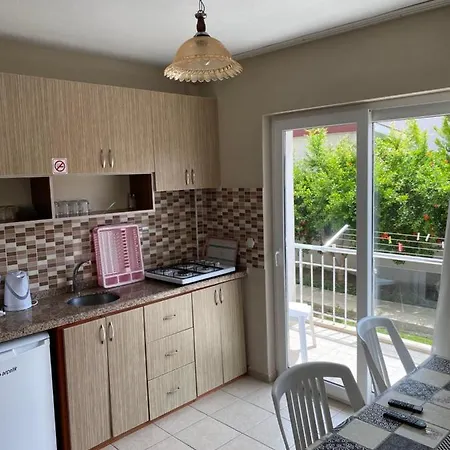 Hotel apartamentowy Safak Apart & *